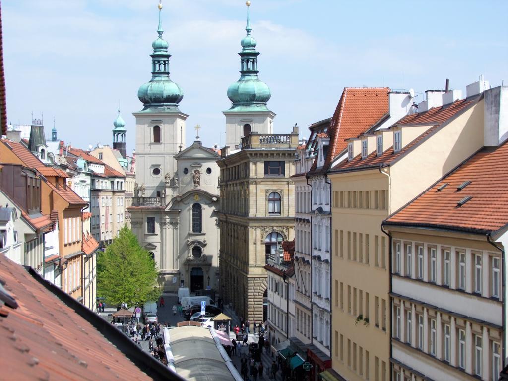 Michalska - Old Town Apartment Praag Buitenkant foto