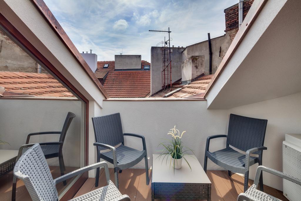 Michalska - Old Town Apartment Praag Buitenkant foto
