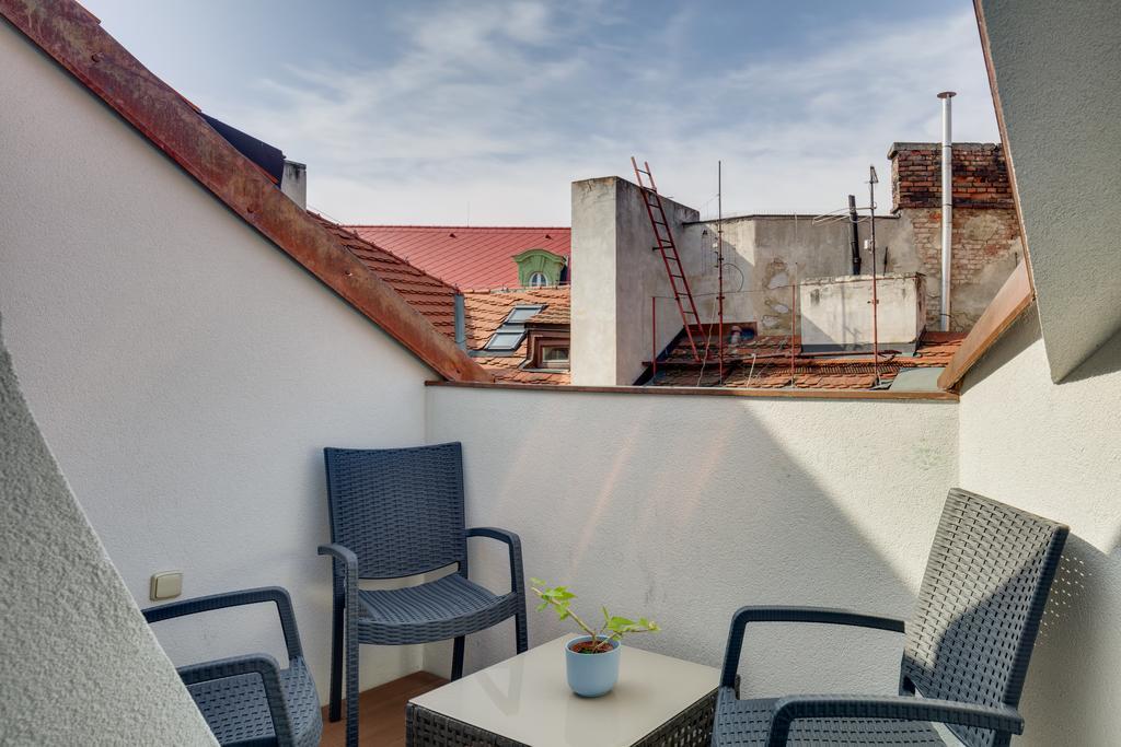 Michalska - Old Town Apartment Praag Buitenkant foto