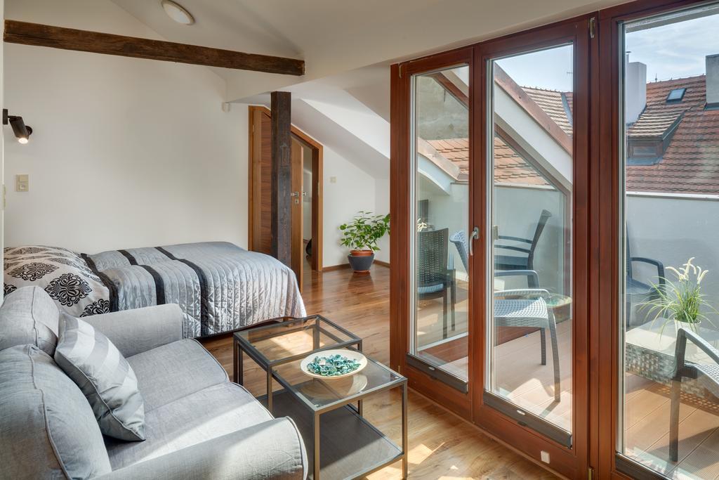 Michalska - Old Town Apartment Praag Buitenkant foto