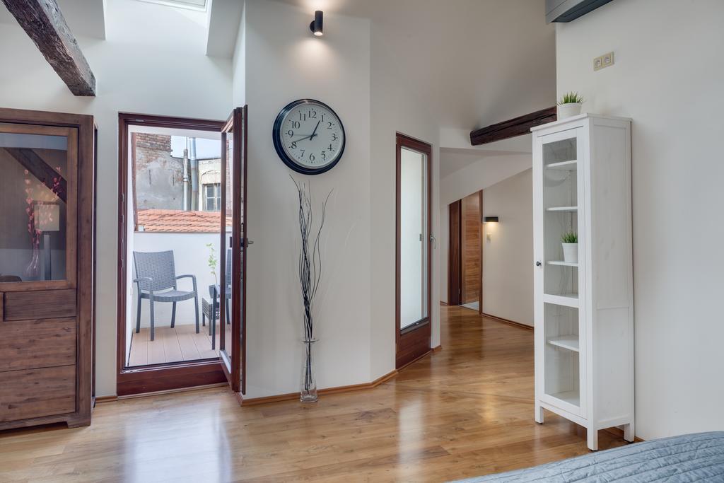 Michalska - Old Town Apartment Praag Buitenkant foto