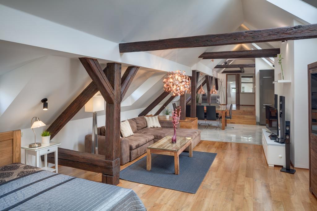 Michalska - Old Town Apartment Praag Buitenkant foto