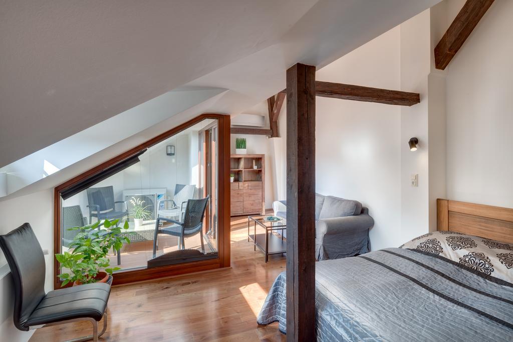 Michalska - Old Town Apartment Praag Buitenkant foto